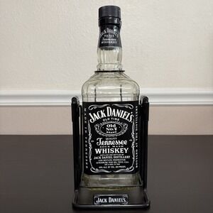 Jack Daniels Tilt & Pour Bottle Swing‎ 1.75L Old No. 7 Bottle Cradle Display VTG